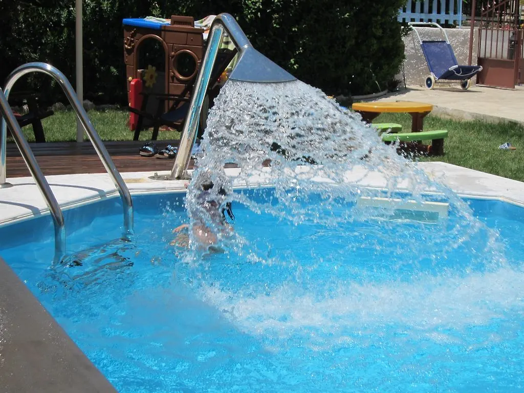 Kalypso Studios & Apartments Karavomylos Greece