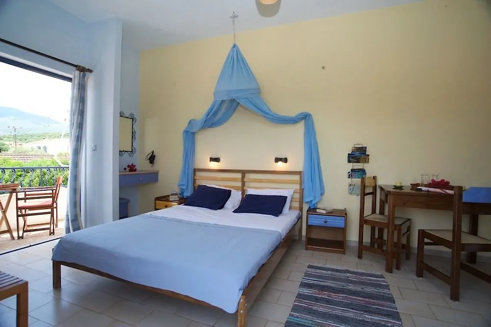 Kalypso Studios & Apartments Karavomylos 0*,  Greece