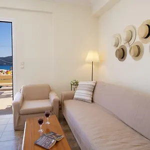 House Of Hats - Next To The Coast - Καραβόμυλος